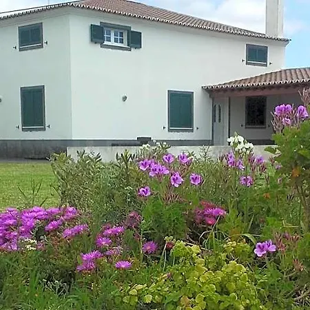 Hotel Spacious, Garden, And Private Parking Ponta Delgada