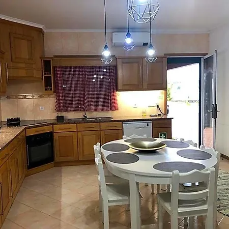 Spacious, Garden, And Private Parking Hotel Ponta Delgada